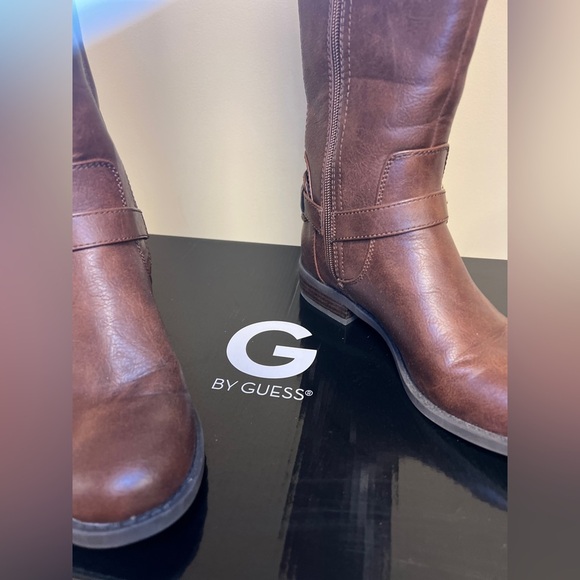 Guess Dark Brown Boot - Picture 4 of 7